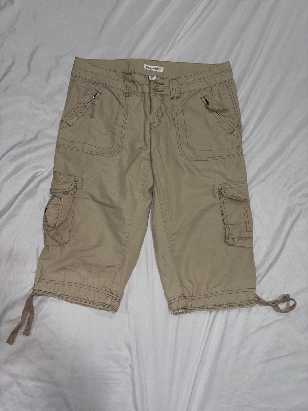 Aeropostale Men's Khaki Cargo Shorts with Drawstring Hem